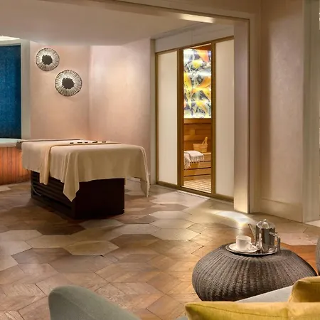 Crowne Plaza Florya By Ihg 5*