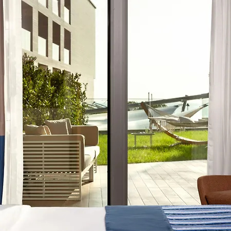 Crowne Plaza Florya Istanbul, An Ihg 5*