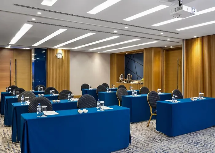 Crowne Plaza Florya By Ihg 5*