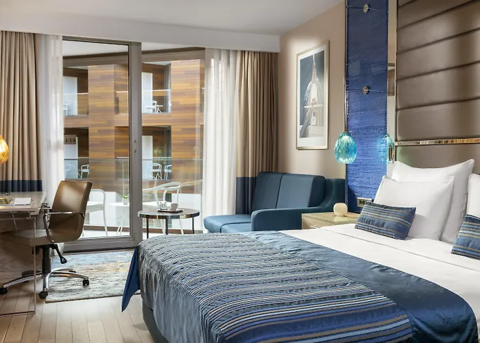 Hotel Crowne Plaza Florya By Ihg 5*