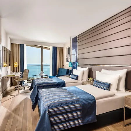 Crowne Plaza Florya By Ihg 5*