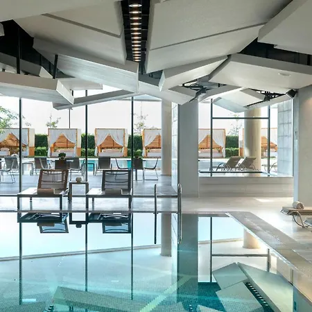 Otel Crowne Plaza Florya Istanbul, An Ihg 5*